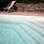 In With Pool Cortona